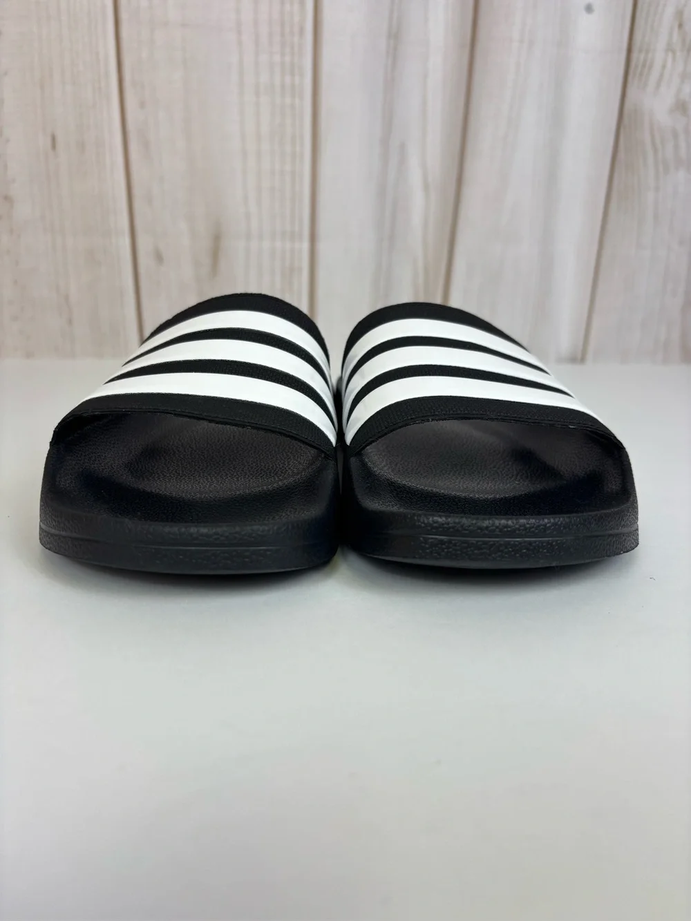 Adidas Adilette Slide Sandals Lightweight Gym Shower Workout Beach Black Size 10